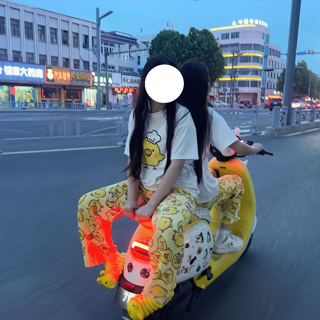 圆领上衣裤子套装小黄鸡圆领可爱卡通短袖长裤宽松百搭家居服