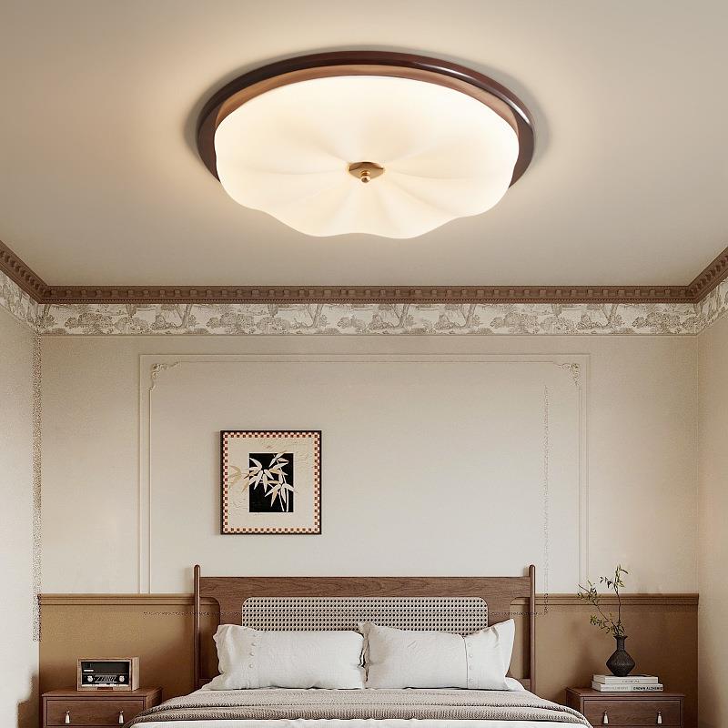 卧室灯中古风复古全光谱护眼创意胡桃木色实木书房主卧房间吸顶灯