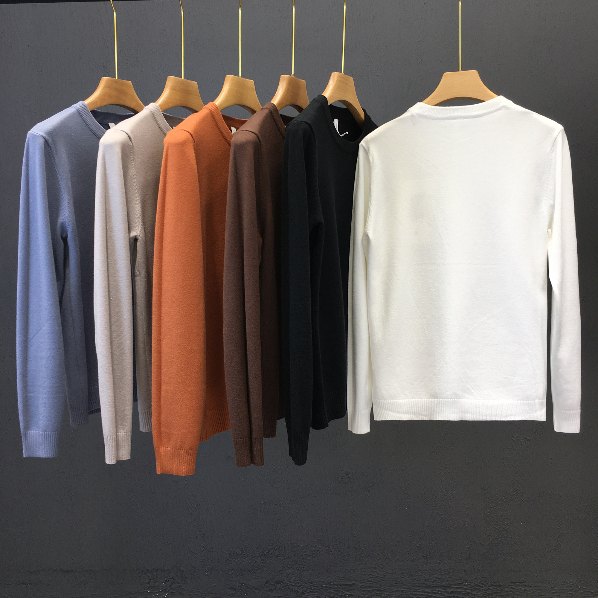 秋冬季男士白色毛衣修身打底衫长袖青年简单款休闲圆领针织衫黑色