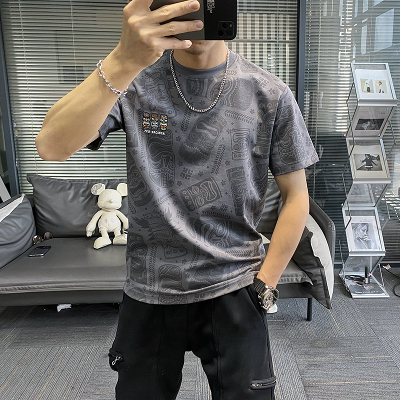 2023新款夏季短袖t恤男人物刺绣半袖潮牌韩版印花圆领卡通男修身