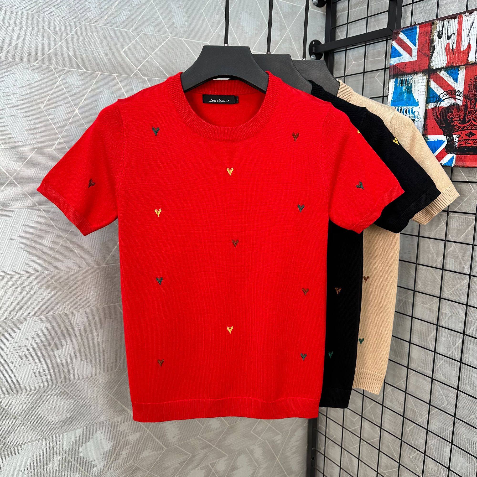 2025秋冬男士本命年圆领短袖针织衫时尚刺绣红色毛衣潮牌男装内搭