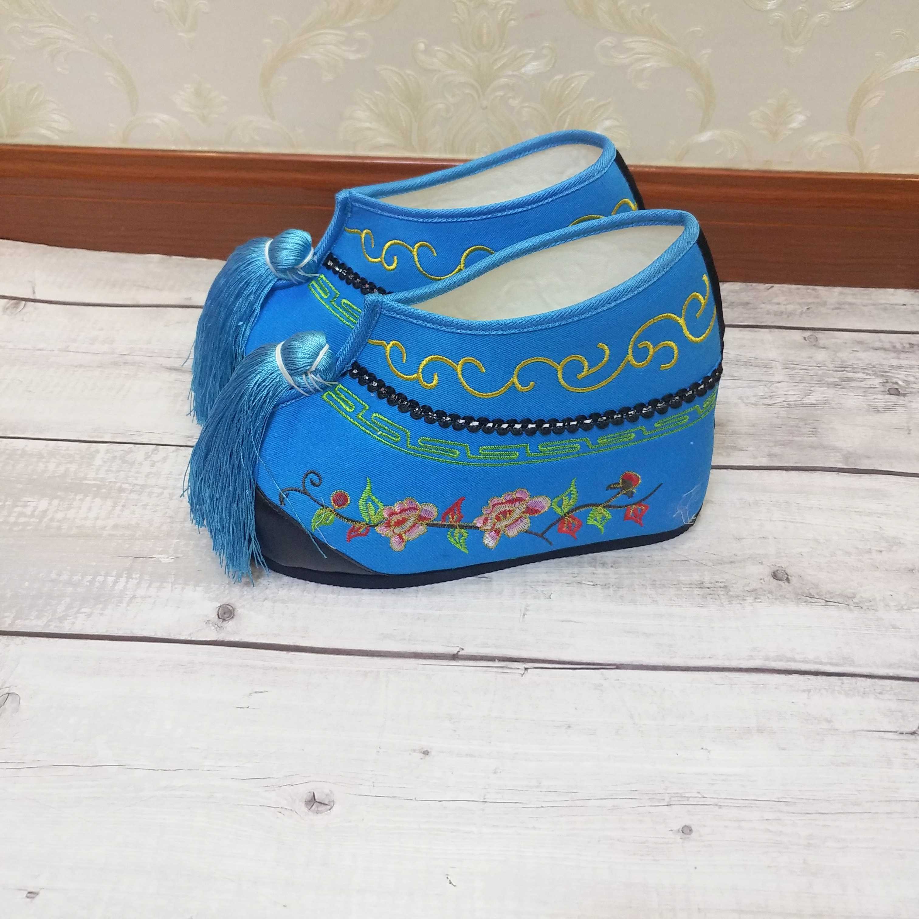 戏曲彩鞋女内增高秀禾鞋