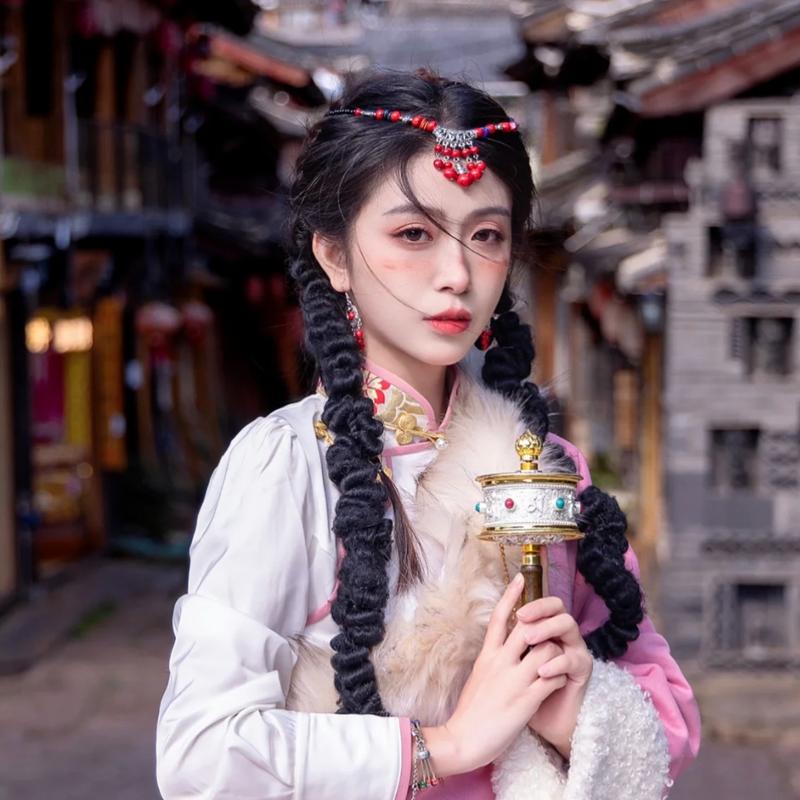藏族汉服额饰眉心坠头异
