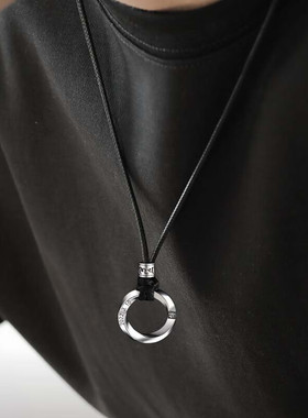 极速新品刻c字莫比乌斯环项链男士编织黑绳平安扣吊坠百搭中秋节