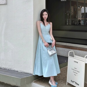 2025 浅蓝色吊带夏季新款镂空蕾丝拼接连衣裙女