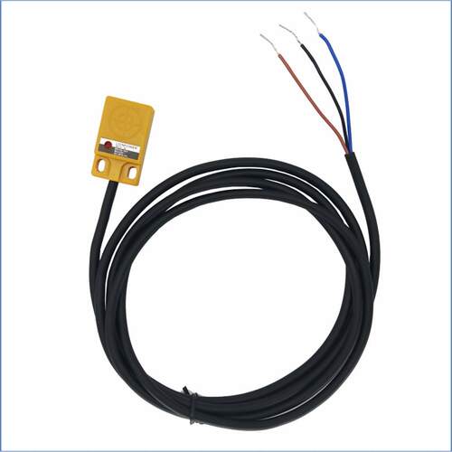 LIONPOWER/狮威TL-W5MC1/W05-N上方感应5mm距离传感器接近开关