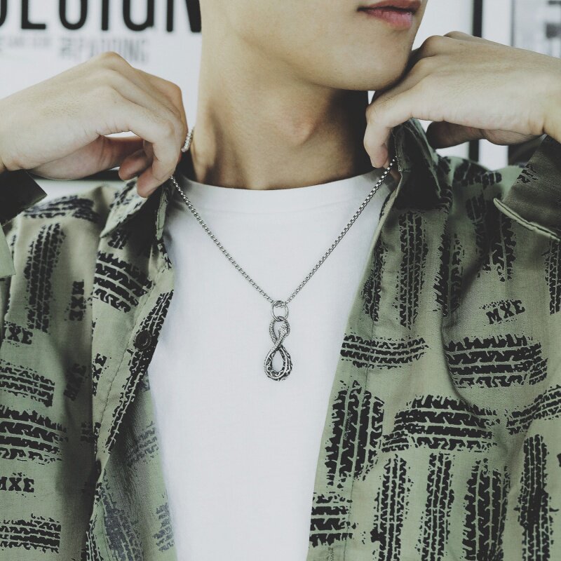 新品Snake Number 8 Shape Pendant DNecklace Mens Necklace Ne