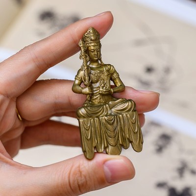 虚空藏菩萨像属牛属虎虚空藏摆件佛像黄铜随身佛精致茶空间装饰品