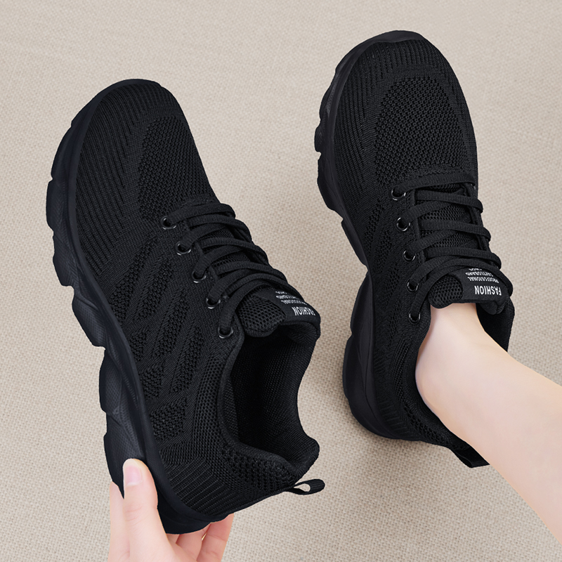 老北京布鞋女新款春秋休闲纯黑