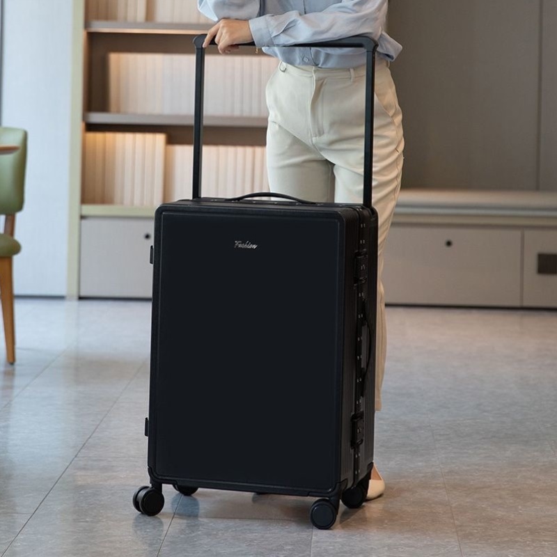 新款宽拉杆行李箱时尚拉杆箱学生大容量旅行箱结实耐用密码箱