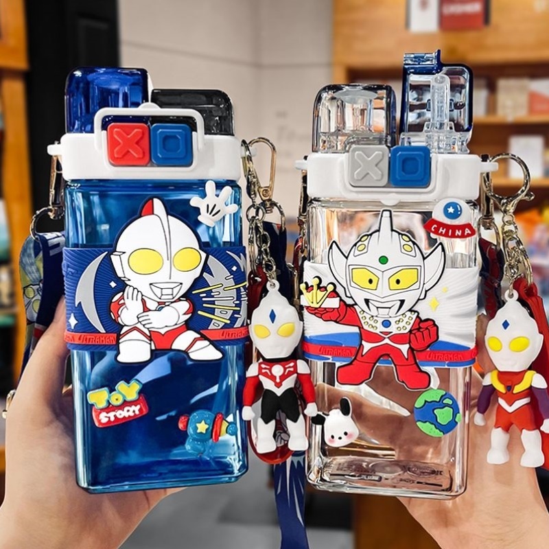 2024新款奥特曼水杯双饮吸管儿童杯子tran学生便携运动方形水壶