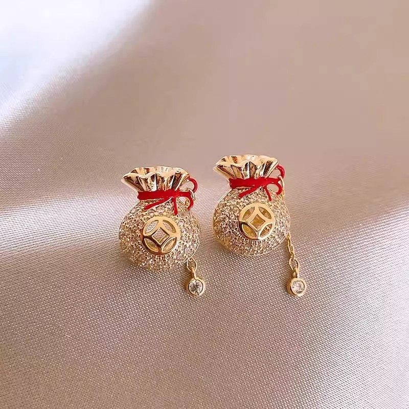 新中式轻奢新年福袋耳钉2026新款高级感气质耳环过年精致闪亮耳饰,饰品/流行首饰/时尚饰品新,耳钉,淘宝优惠券,粉丝福利购,淘宝优惠卷