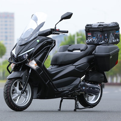 上牌免税150cc大型踏板摩托车