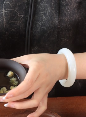 新疆和田玉老坑山料玉镯平安镯