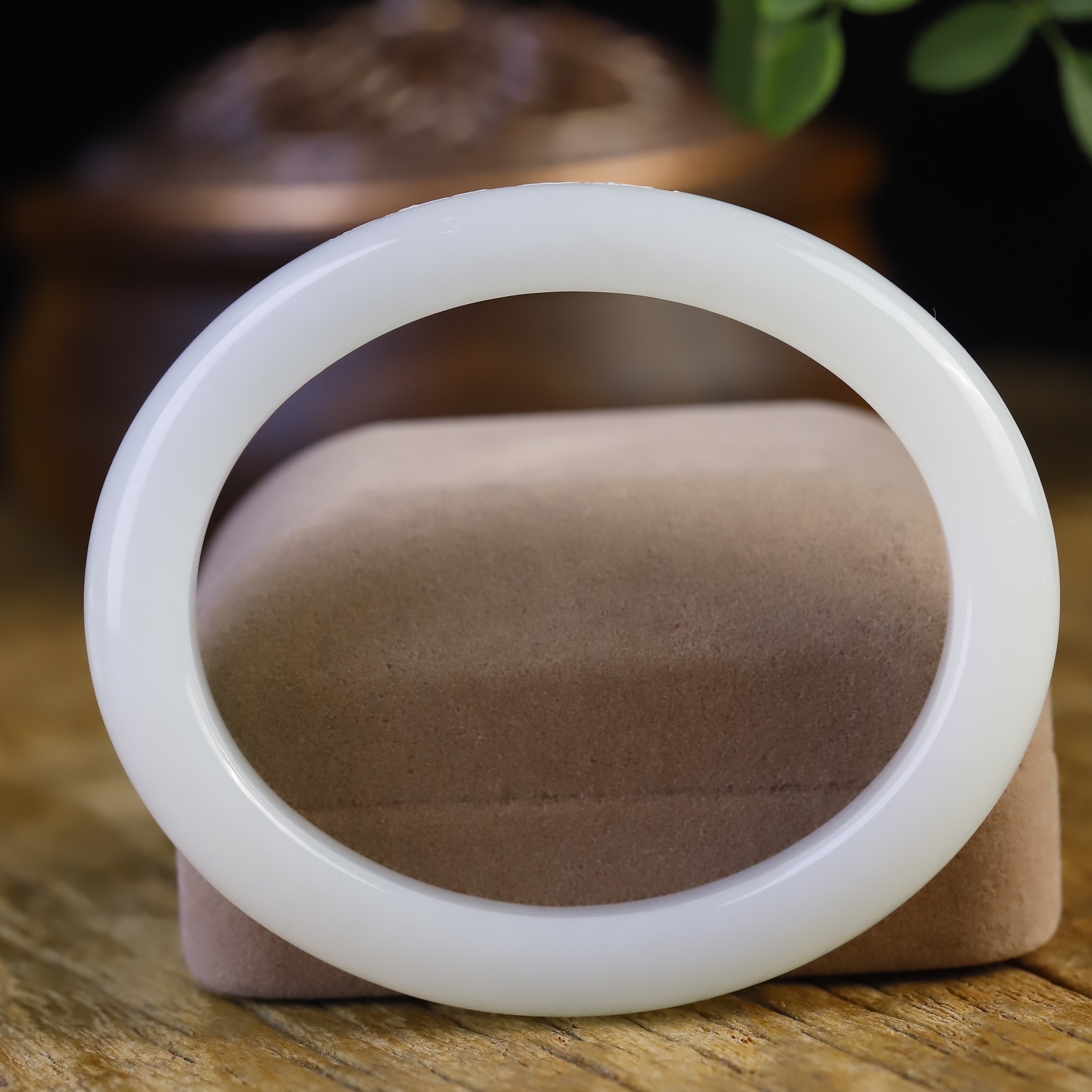 正品新疆和田玉羊脂白玉手镯天然玉石一物一证贵妃镯官方旗舰店