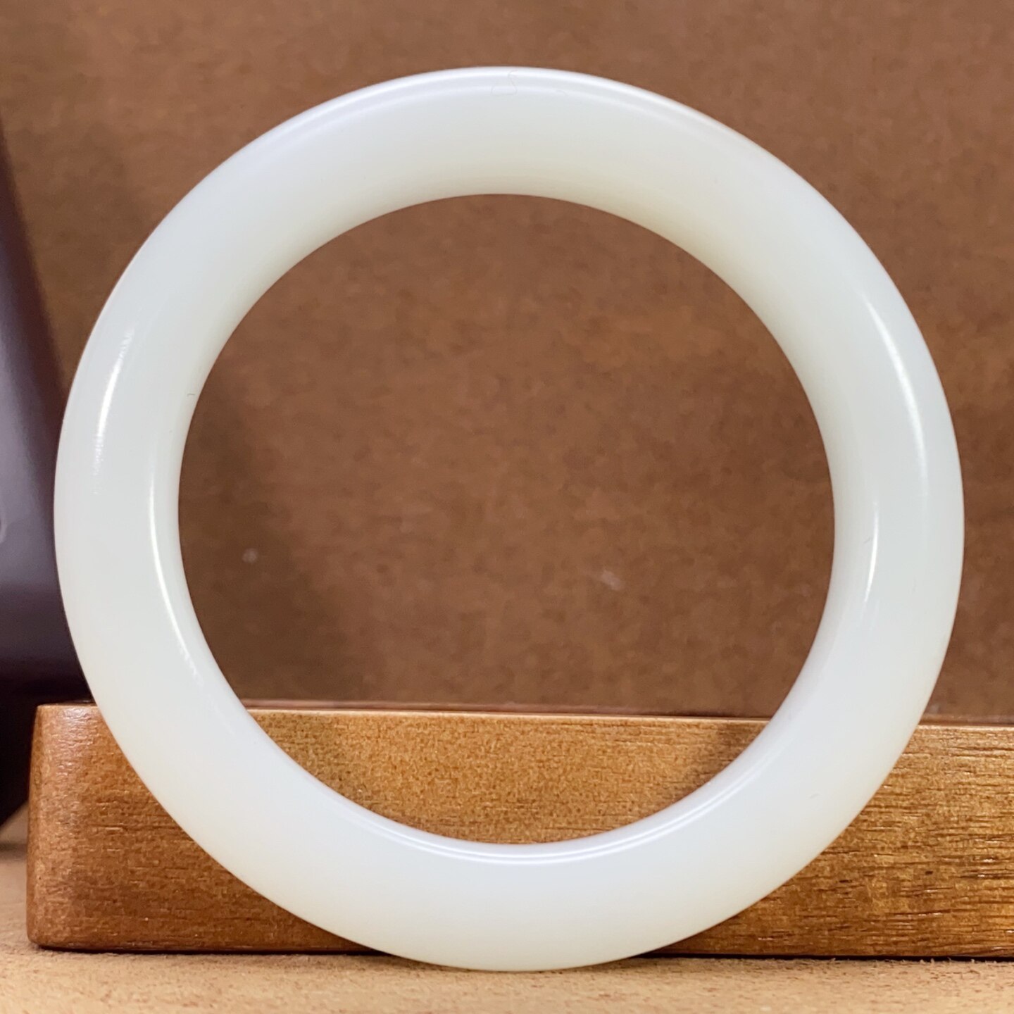 53.8圈口新疆和田玉山料手镯羊脂美镯天然玉石高档收藏简约玉镯