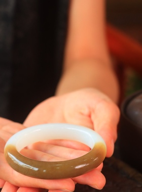 新疆和田玉糖白玉手镯籽料平安镯