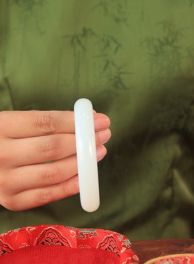 新疆和田玉籽料羊脂白玉平安镯