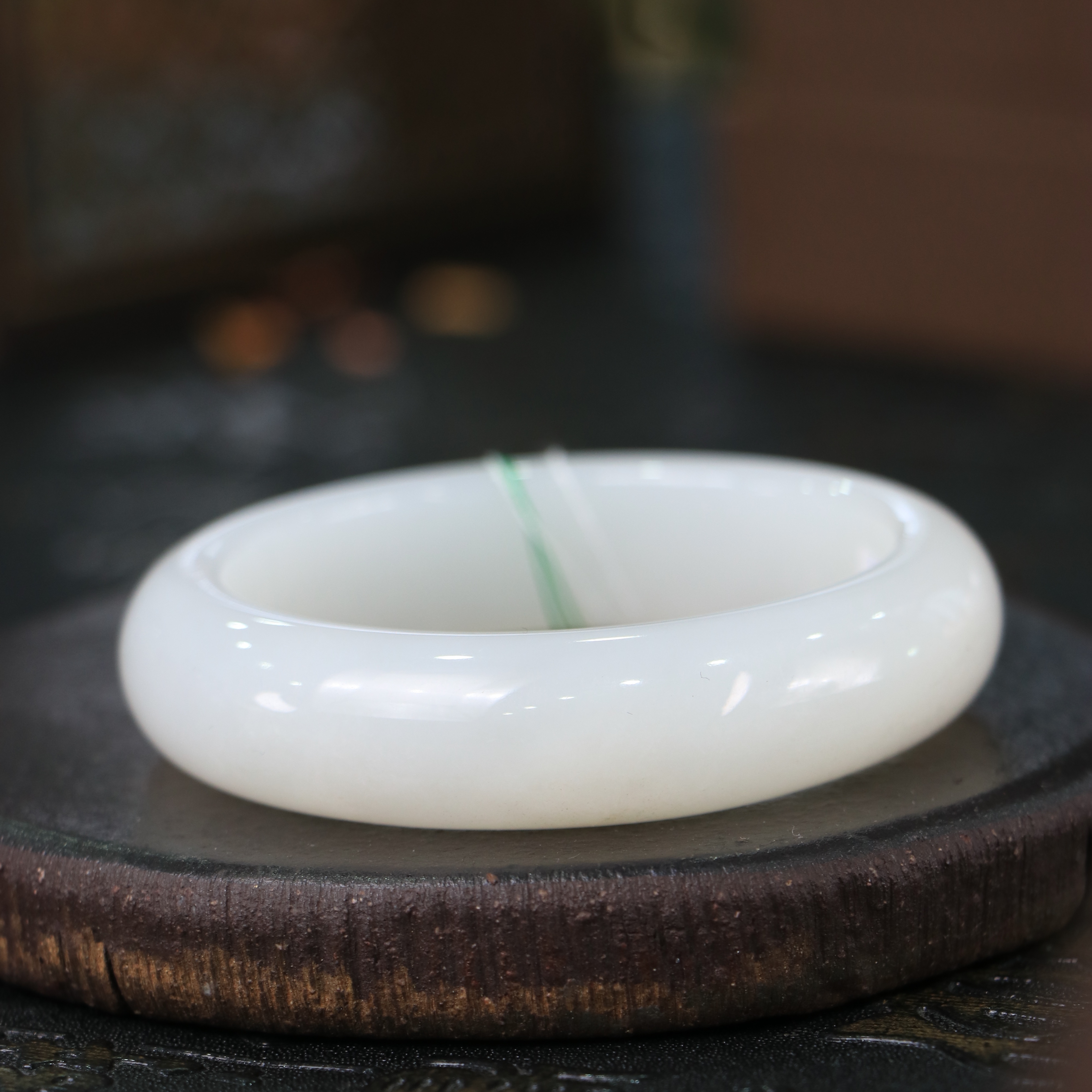 新疆和田玉天然羊脂白手镯