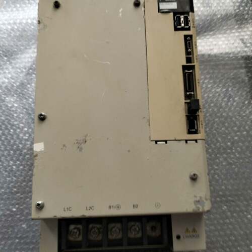 可维修安川五系列7.5kw驱动器SGDV-550A11A，议价