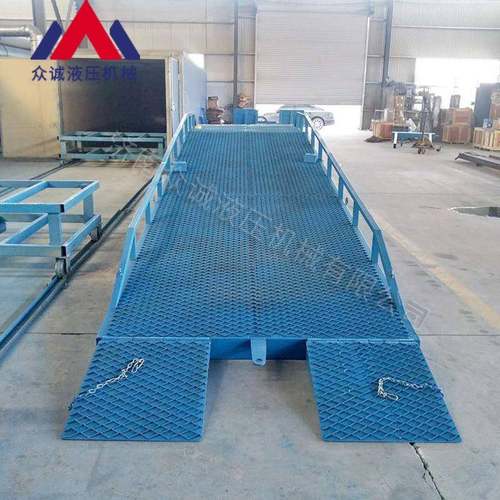 登车桥现货供应卸货物流防滑叉车爬坡电动移动式液压登车桥