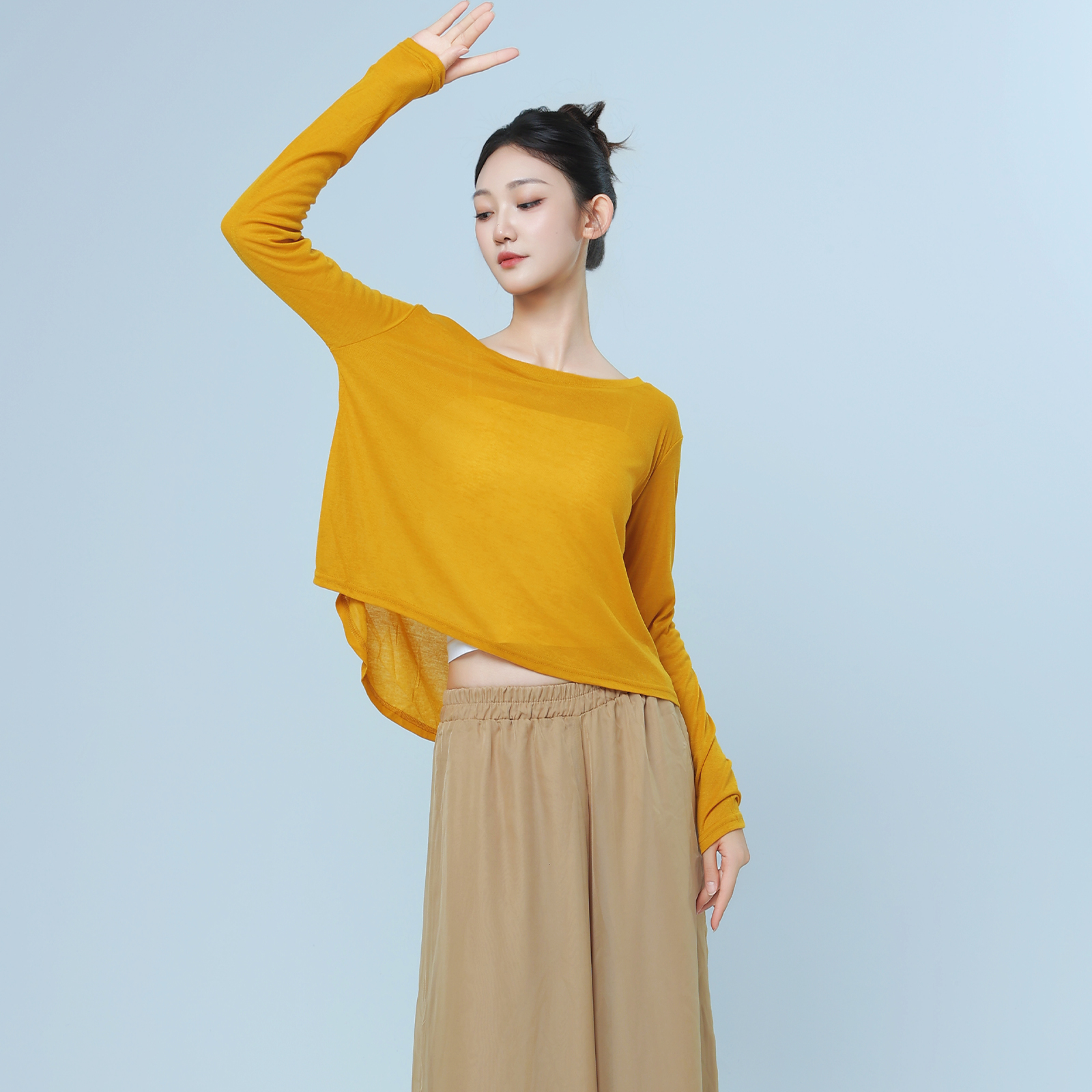 青蝶舞现代舞蹈服女中国古典练功上衣成人专业跳舞宽松飘逸罩衫