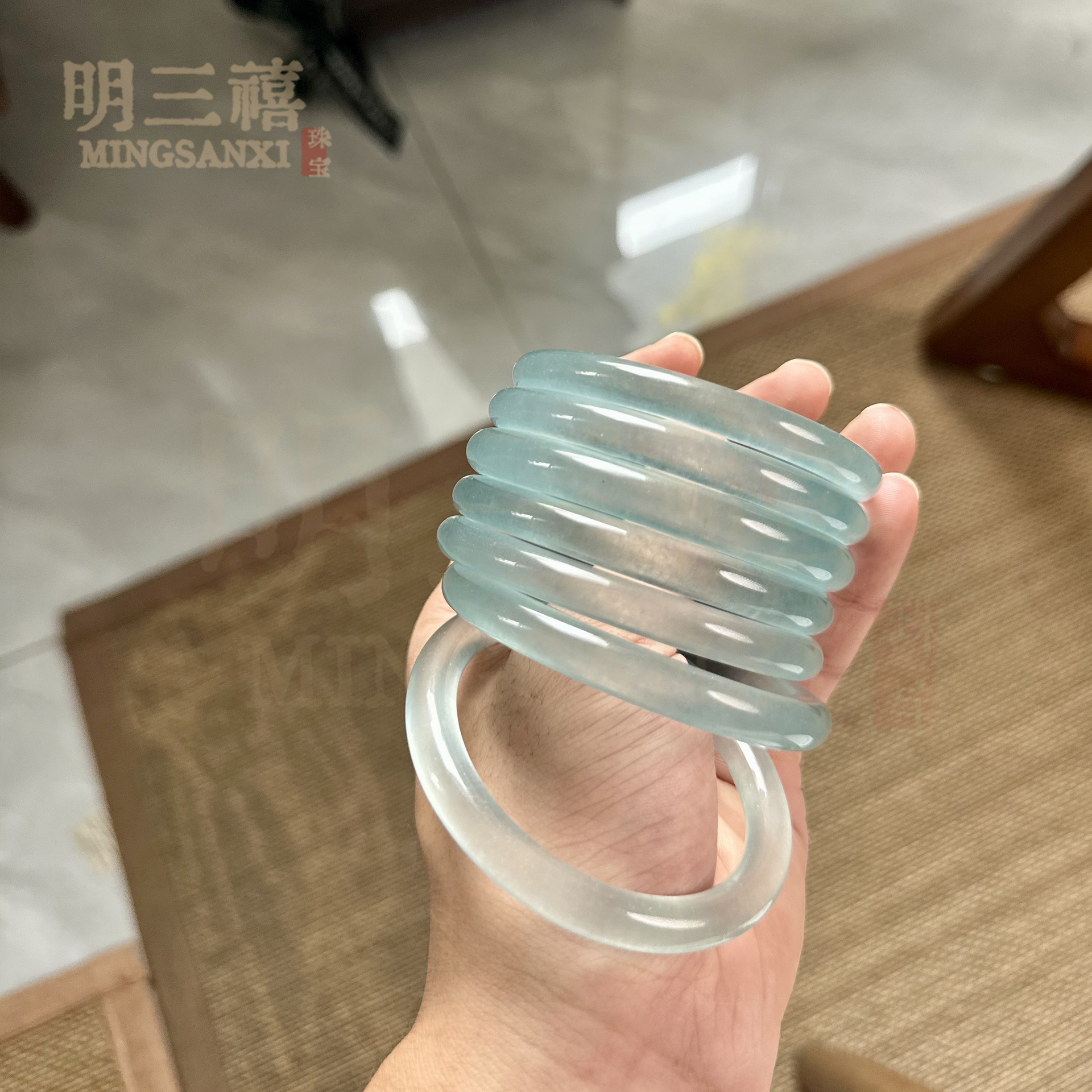 冰种玉镯晴水底独龙玉平替