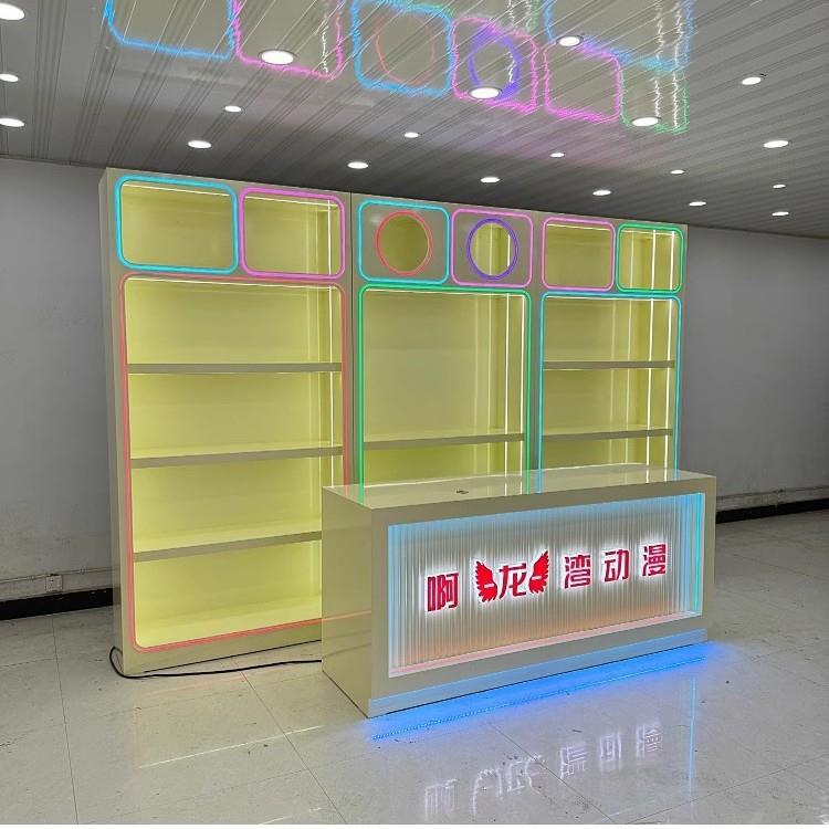 整店设计精品饰品店展示架高端电玩城潮玩店手办货架积分兑换展柜