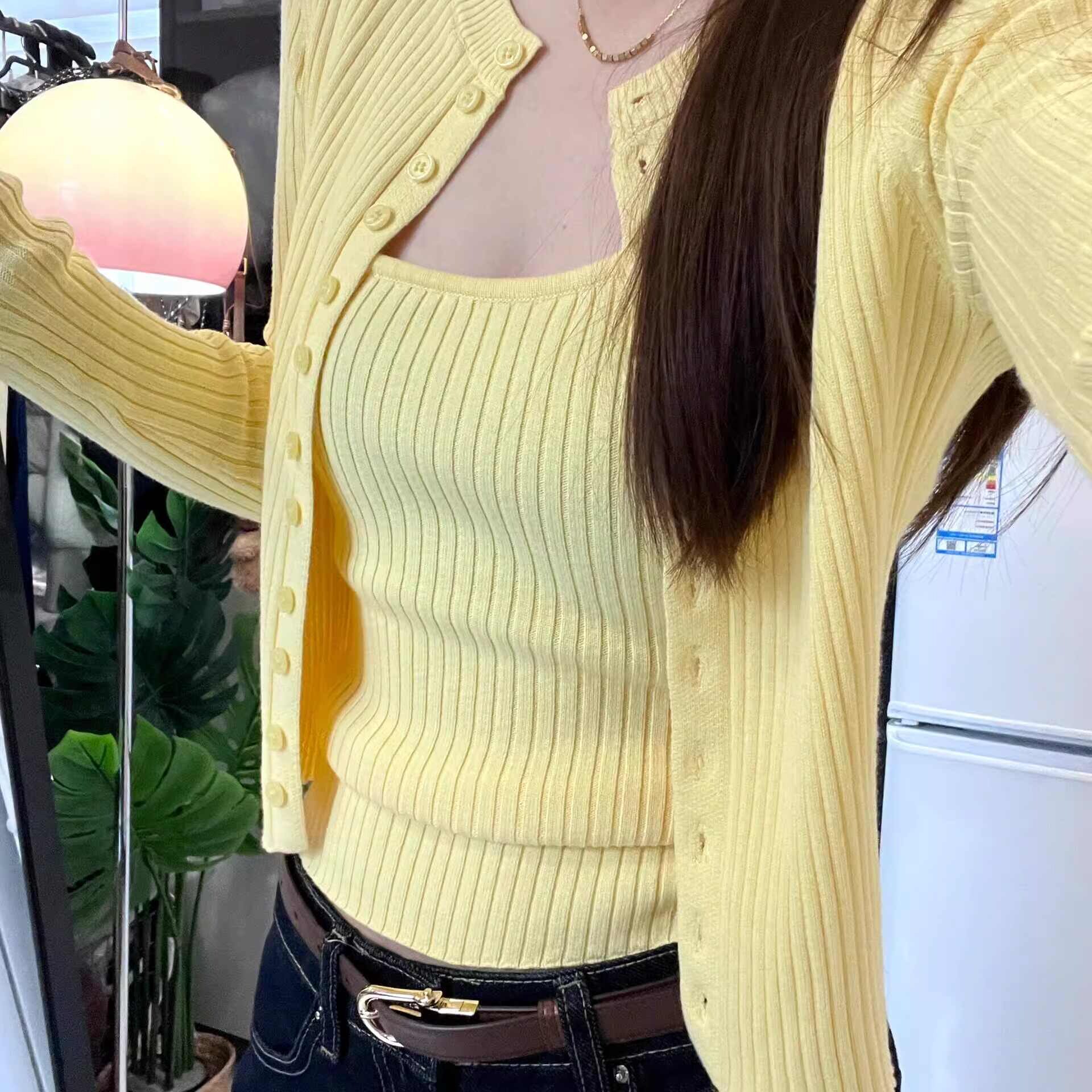 温柔风黄色短款针织开衫小外套女春季内搭修身吊带背心小众两件套