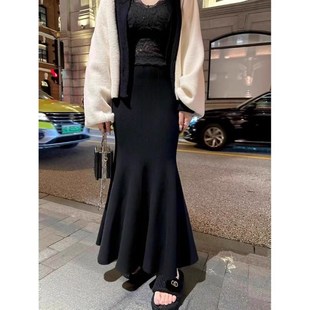法式白色针织鱼尾半身裙女秋冬A字裙气质风穿搭毛线裙加长包臂裙