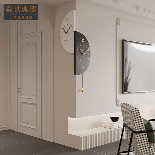 转角挂钟客厅家用拐角双面时钟挂墙静音餐厅钟表2024新款带灯声控