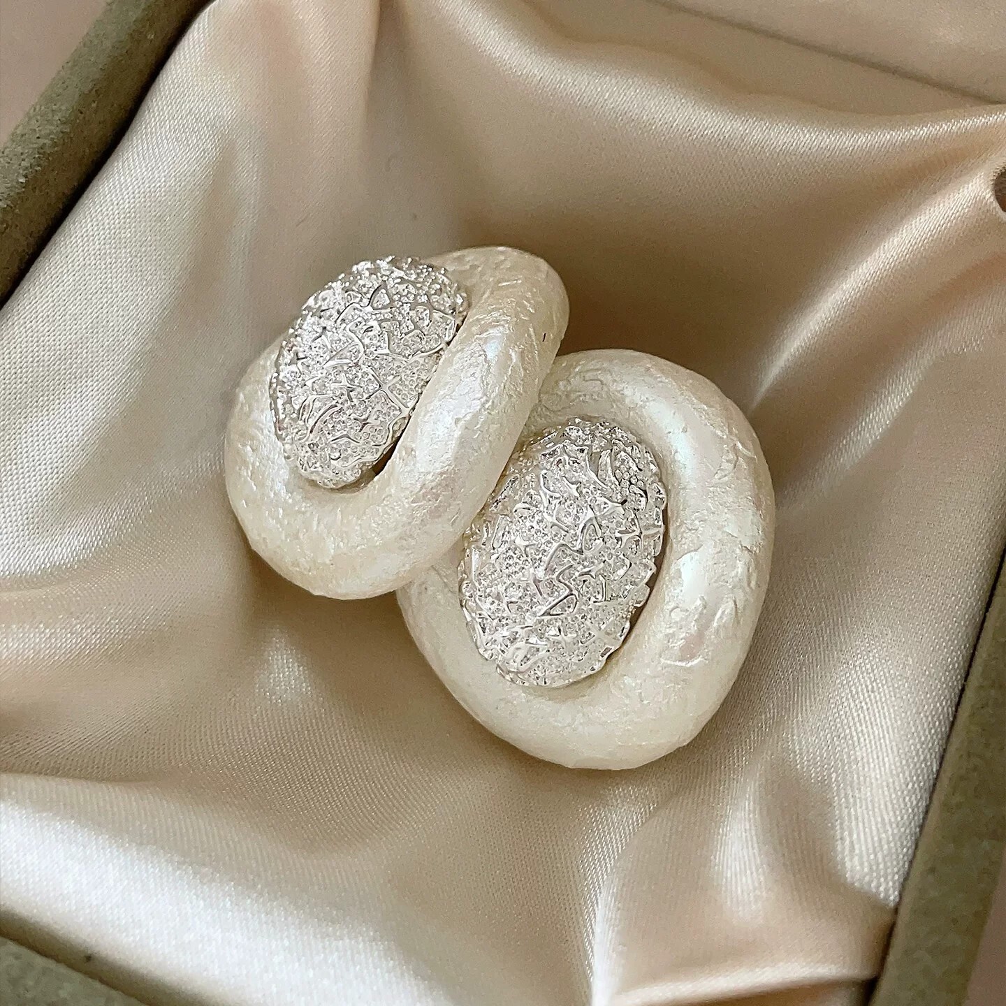 法式小香风棉花珍珠耳钉