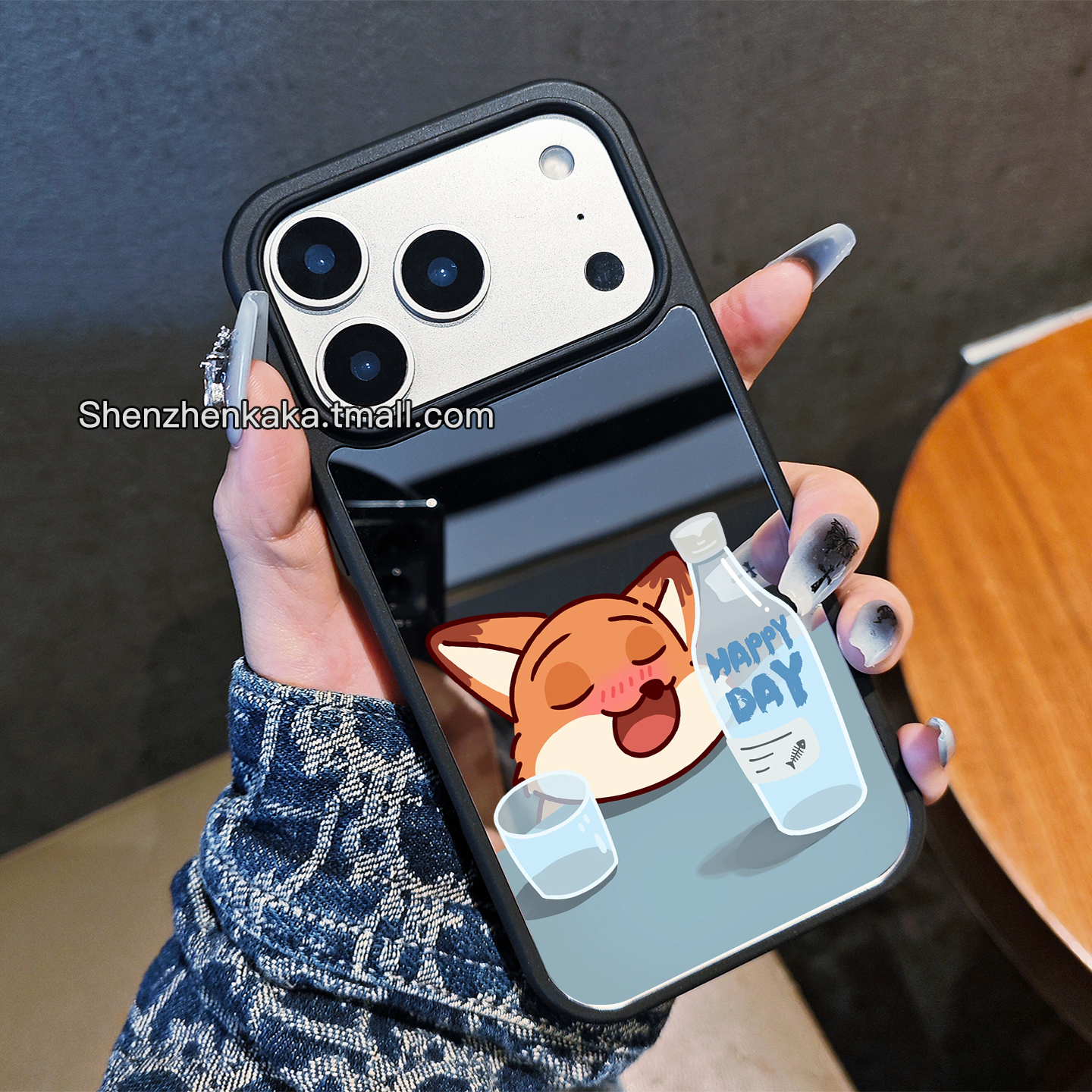 创意伏特加17promax疯狂动物城手机壳磁吸镜面适用苹果16喝酒情侣15plus朱迪尼克iphone14迪士尼周边13promax