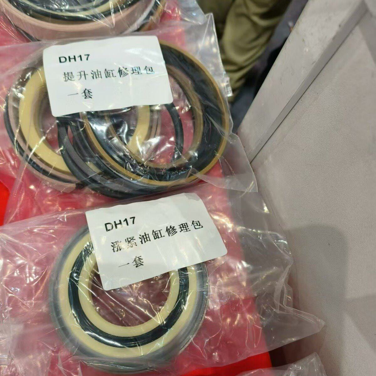 PC1250-8挖掘机配件561-50-81320修理包