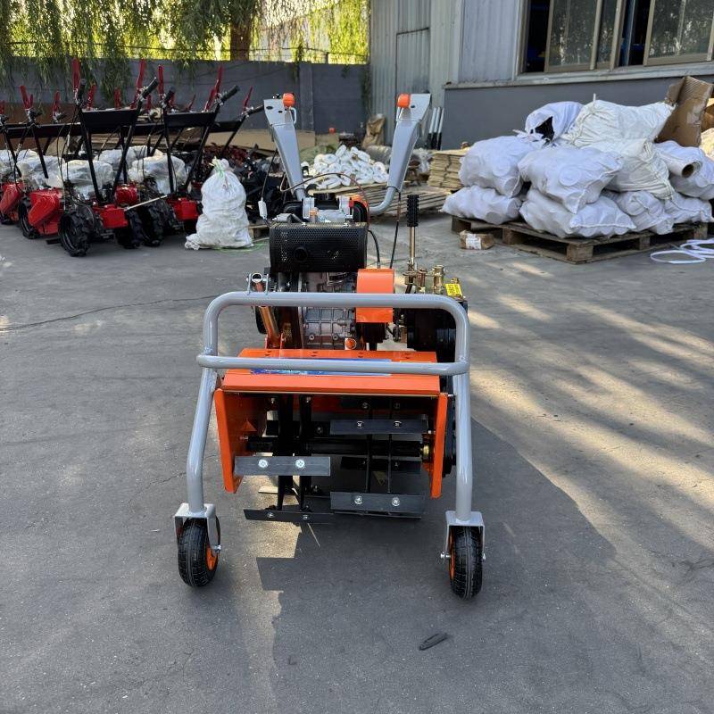 新款小型除草开沟机四驱柴油除草机农用前旋碎草微耕机