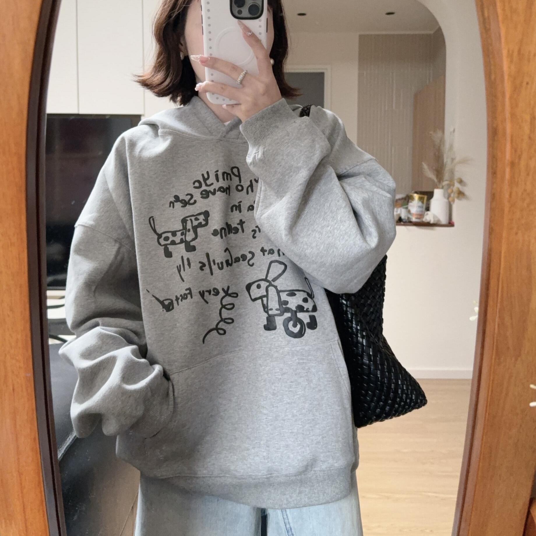 【无忧试穿】小狗印花连帽卫衣女