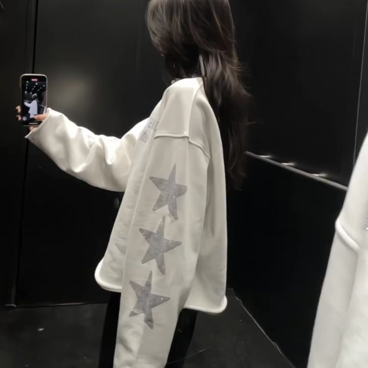 【无忧试穿】星星字母圆领卫衣女