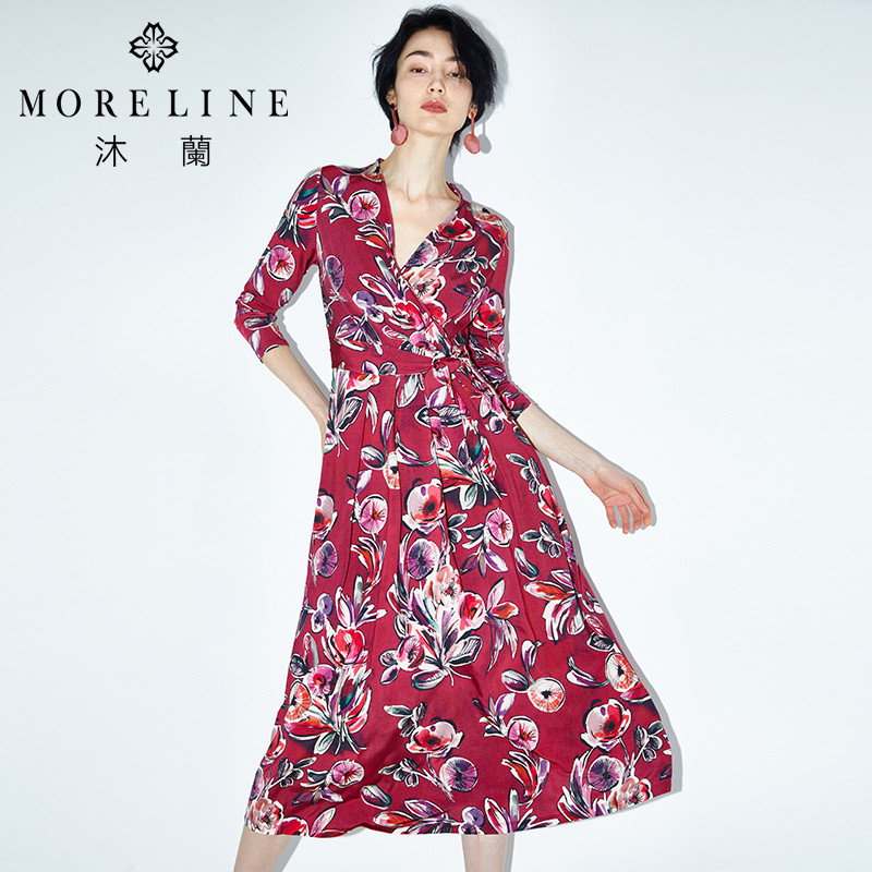 MORELINE商场同款春印花长袖连衣裙女V领裙修身针织中长裙 - 实物图