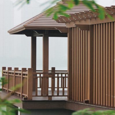 户外塑木栅栏护栏围栏立柱室外庭院长廊葡萄架栏杆防腐木塑板定做