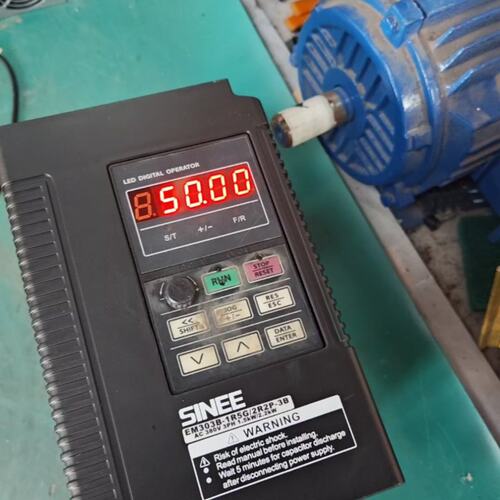 器EM303B-1R5G/2R2P-3BEM303B-0R75G/1R5P-3BEM303B-2R2G/4R0P-3B