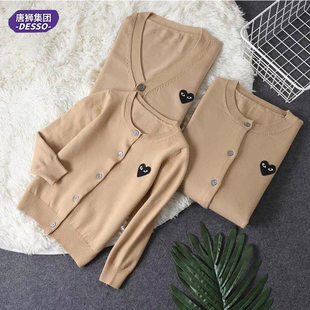 唐狮DESSO新款秋冬爱心刺绣一家三口针织开衫长袖保暖外头