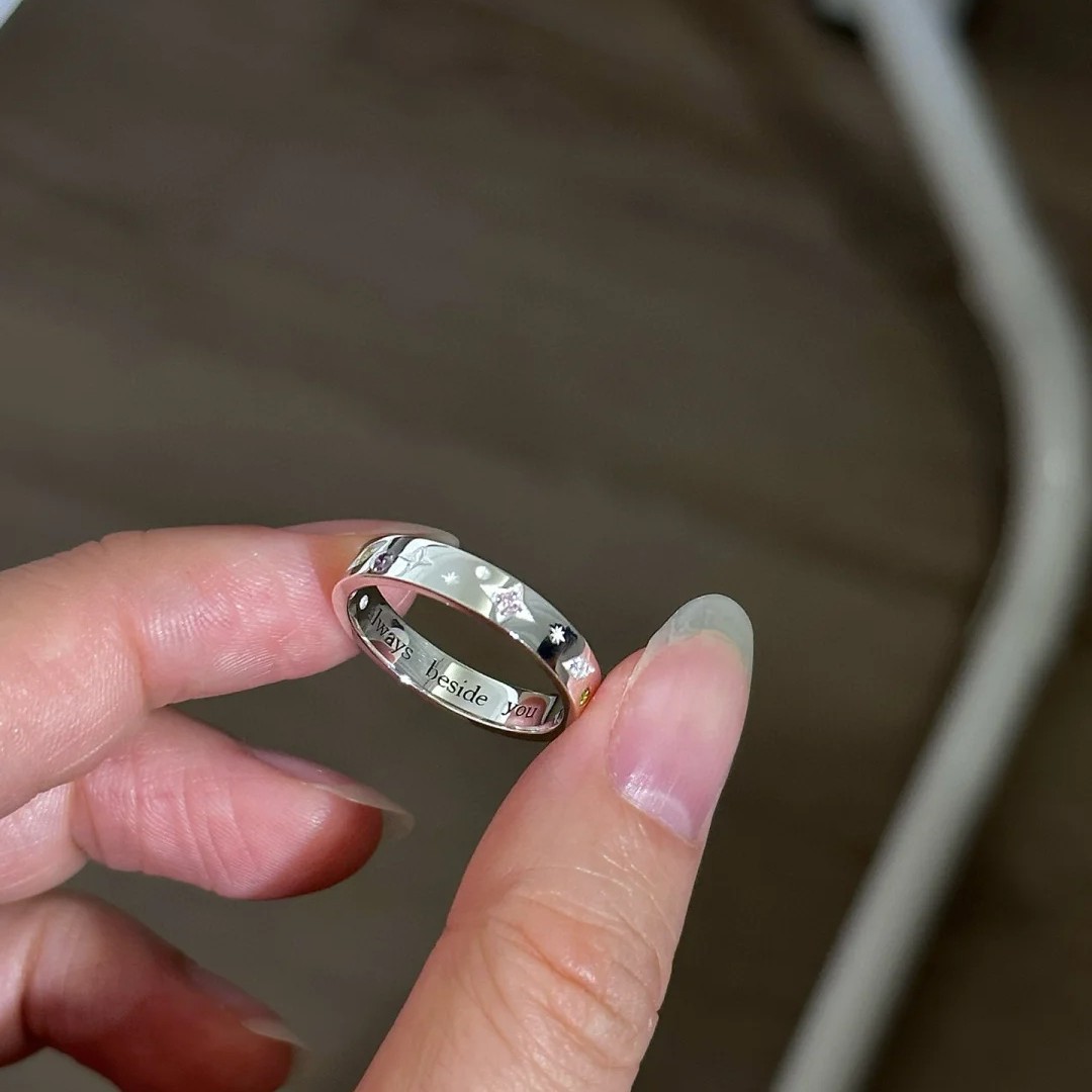 S925纯银微镶高碳钻四芒星戒指