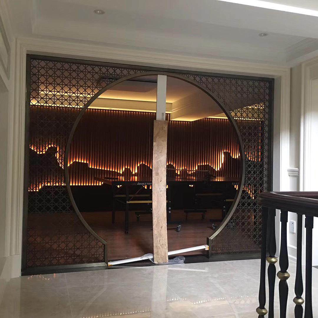 新中式月洞门不锈钢花格屏风隔断仿古月亮门镂空金属入户玄关装饰