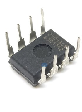 ST24C04WP 24C04WP M24C04-WBN6P DIP-8脚 存储器芯片 全新原装