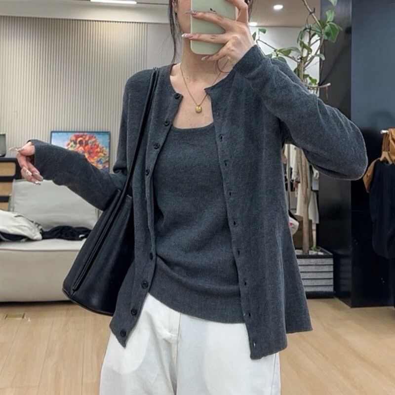 大码女装2024秋季新款胖妹妹设计感时尚显瘦针织开衫背心两件套装