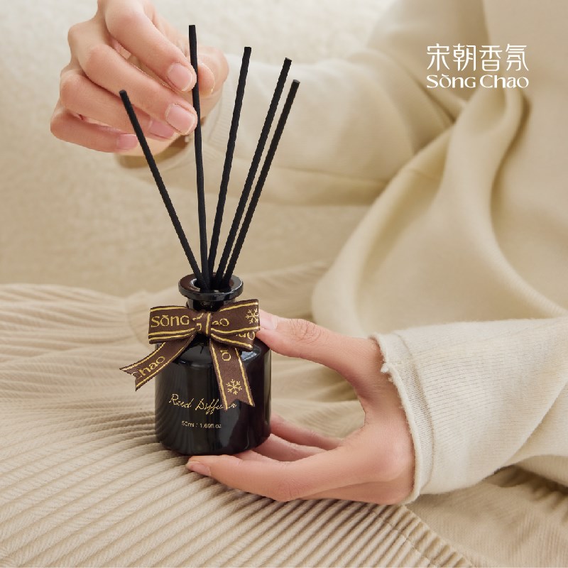 宋朝悦己系列香薰礼盒香片衣物喷雾家用持久无火香薰护手霜套装