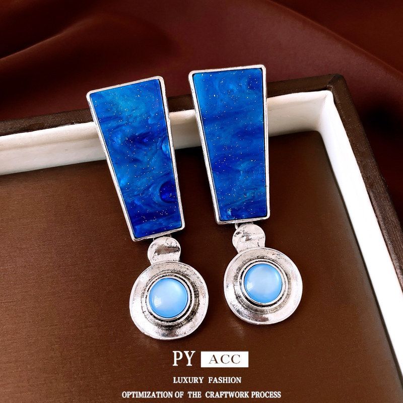 圆形吊坠耳饰小众时尚树脂耳环耳钉方形银针跨境通勤欧美风设计感