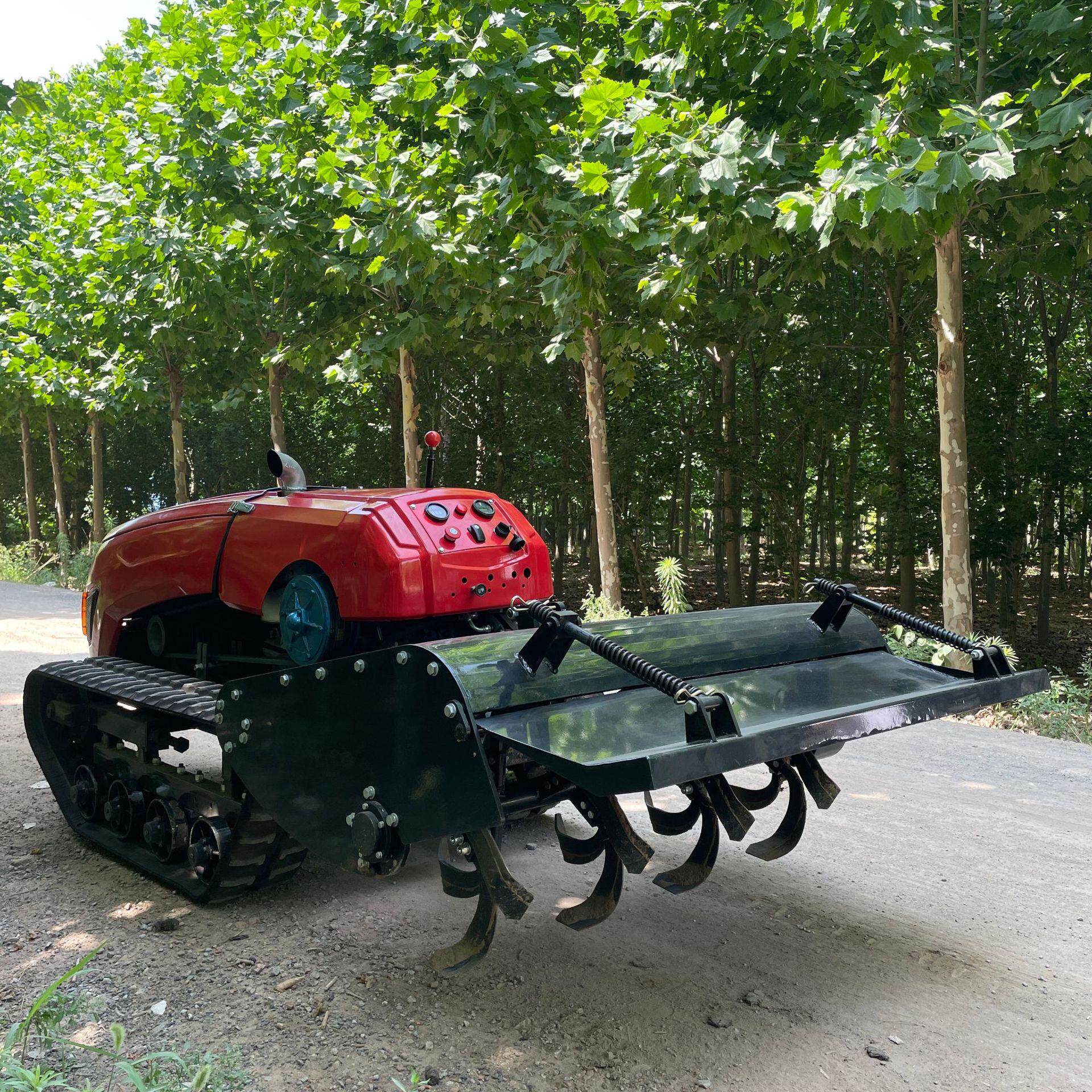 6马力的遥控自走式耕地机柴油款履带式微耕机果园旋耕机功能可选