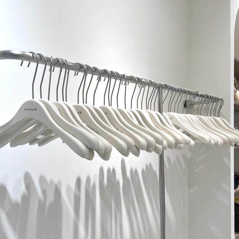 实木衣架烤漆服装店专用黑色奶白色胡桃木色衣挂韩版展示衣挂裤架