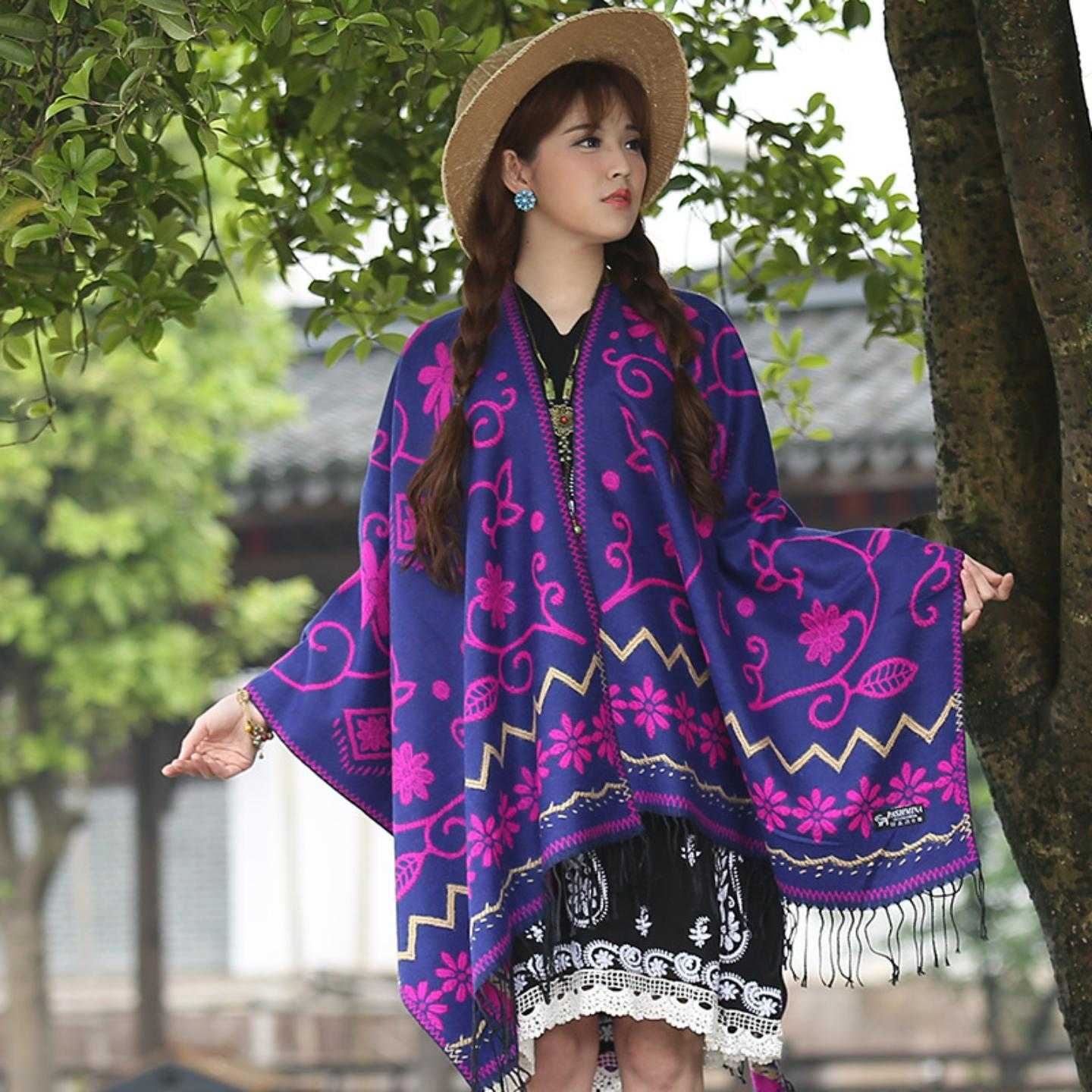 旅游景区民族风秋羊绒斗篷女披风